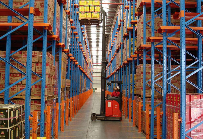 各行各業(yè)選擇倉(cāng)儲(chǔ)貨架的技巧 山東倉(cāng)儲(chǔ)貨架廠家